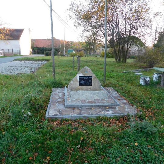 Památník Československého Ponny Expresu ve Stříbrné Lhotě