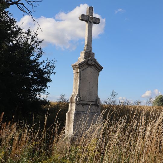 Kříž u silnice 392 u Jinošova