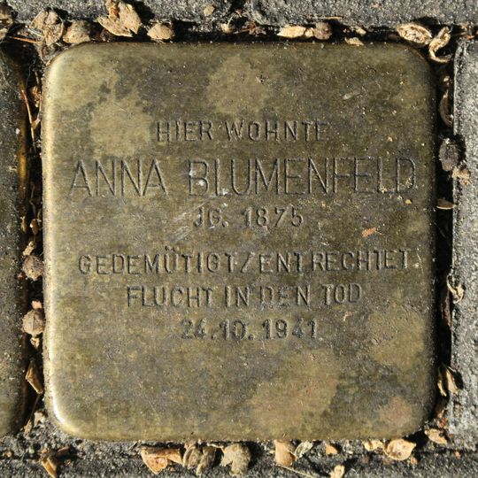 Stolperstein en memoria de Anna Blumenfeld