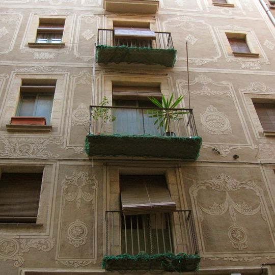 Antiga Casa dels Canonges de Santa Anna