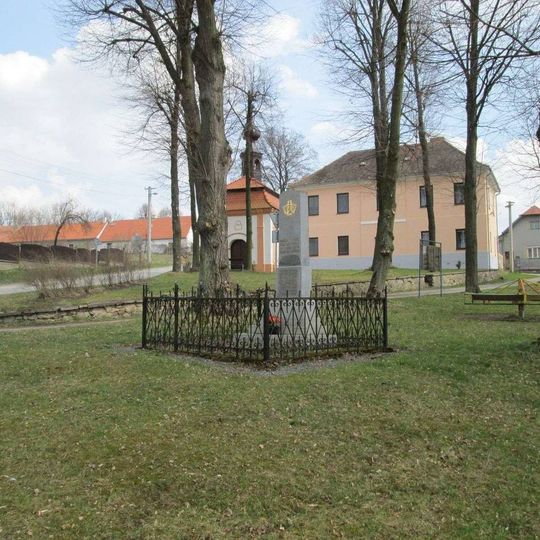 Pomník padlým ve Lžíně