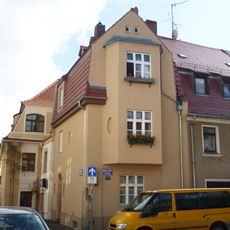 Wohnhaus in geschlossener Bebauung, Eckhaus Große Wallstraße 6 (Kleine Wallstraße 1)