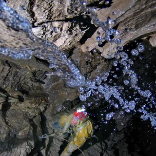 Caverna Voronya