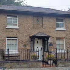 Lock Cottages, Top Lock At Tq 3673 8399