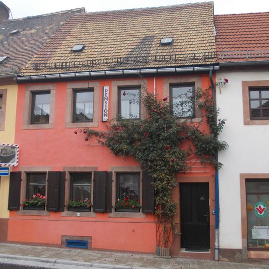 Wohnhaus in geschlossener Bebauung Querstraße 15