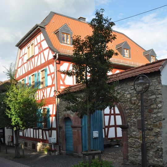 Ehemaliger Hattstein