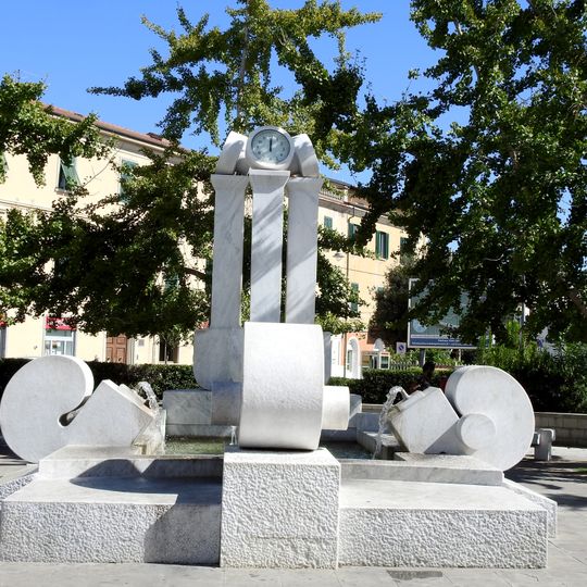 Fontana dei tre orologi