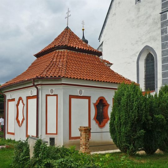 Hřbitovní kaple u kostela Nanebevzetí Panny Marie