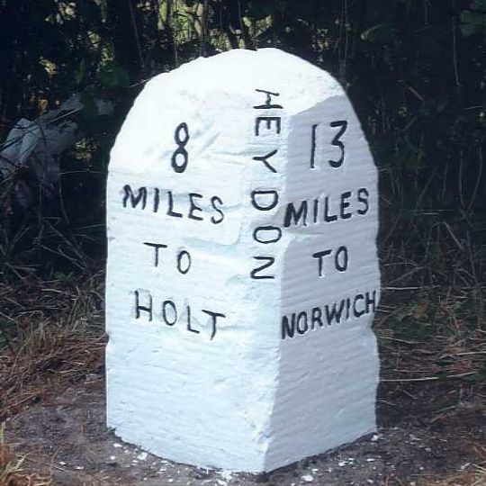 Milestone, c.250yds S of lodge to Heydon Hall