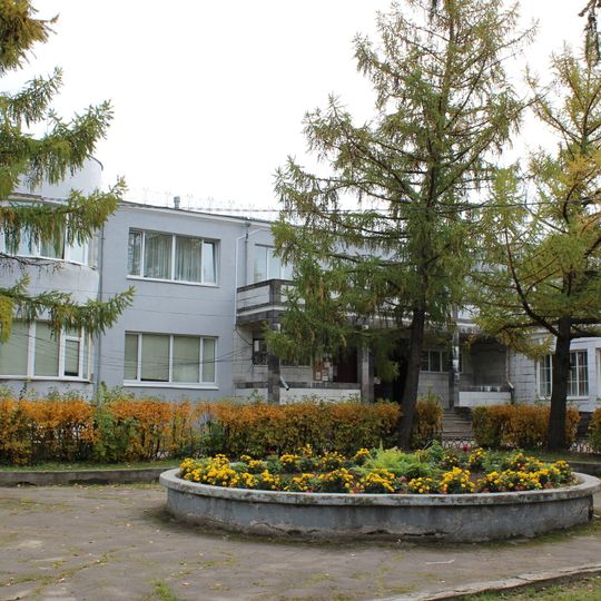 Ансамбль площади