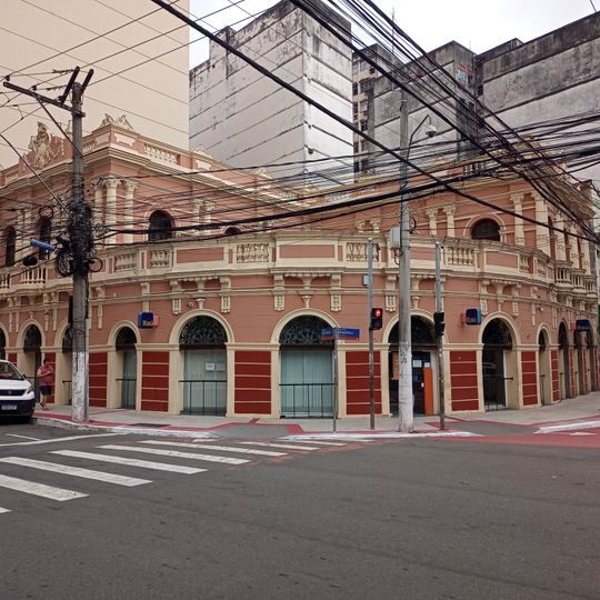 Imóvel à Avenida República, nº 184