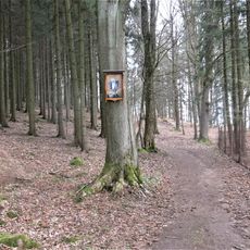 Obrázek Panny Marie u lesní cesty z Ludvíkoviček do Lipové