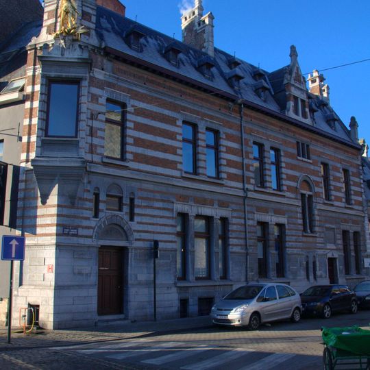 Voormalig dodenhuis en politiebureau van de Stad Brussel