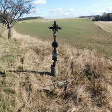 Kříž u silnice severovýchodně od Čáslavska