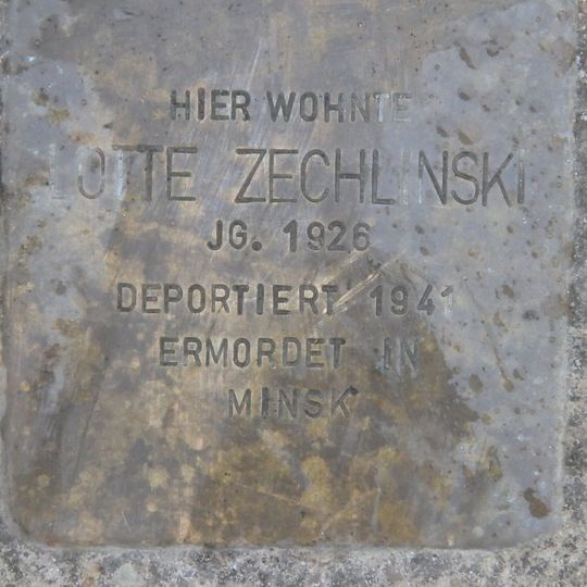 Stolperstein en memoria de Lotte Zechlinski