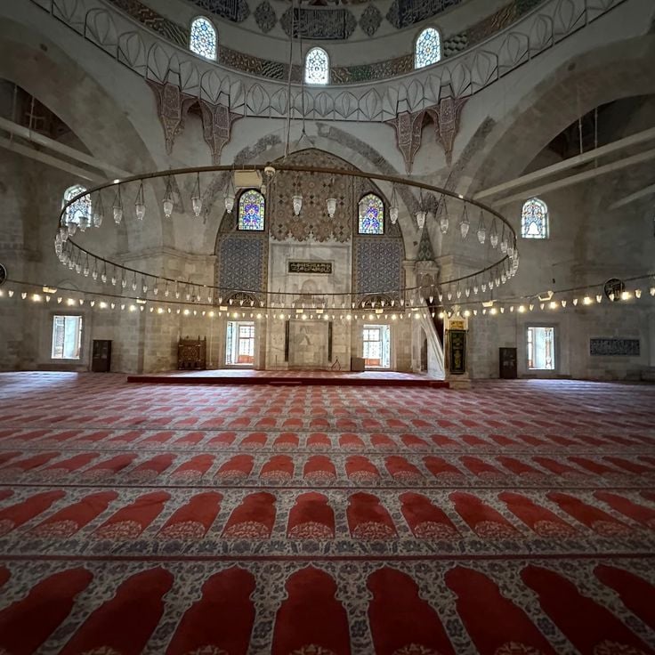 Gamlebyen og Üç Şerefeli-moskeen