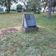 Pomník padlým ze Záboří v 1. světové válce u silnice 9 v Klech