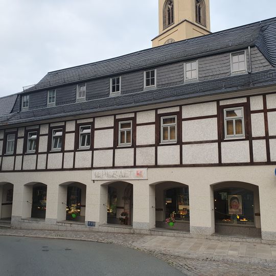 Wohnhaus in geschlossener Bebauung Hauptmarkt 5