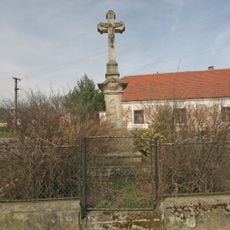 Kříž na rozcestí v Žereticích