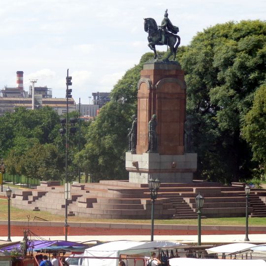 Monument to General Carlos M. de Alvear
