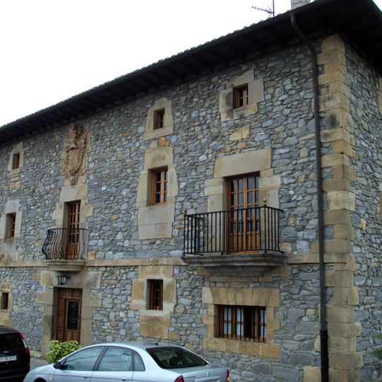 Okendo beheko jauregia