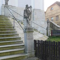 Socha svatého Metoděje před kostelem v Batelově