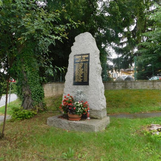 Pomník padlým v Tísmicích