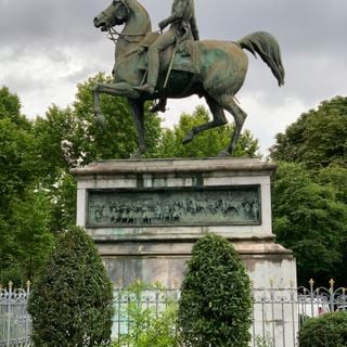 Statue équestre du Duc d'Orléans, Neuilly-sur-Seine