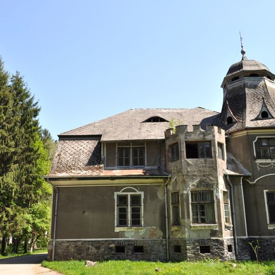 Pogany mansion in Păclișa, Hunedoara