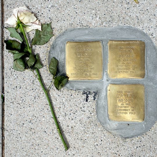 Stolperstein en memoria de Abraham Wiesner
