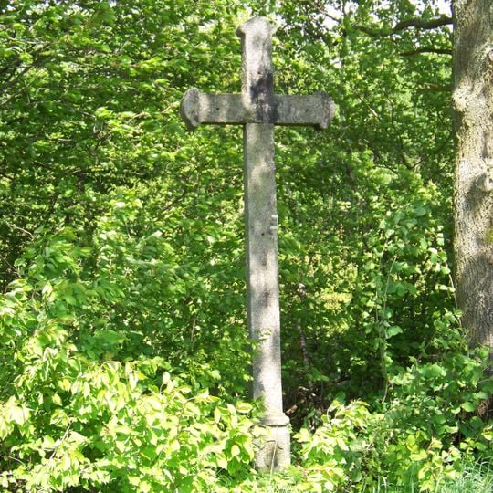 Křížek u cesty mezi Velkou Lhotou a Lhotkou