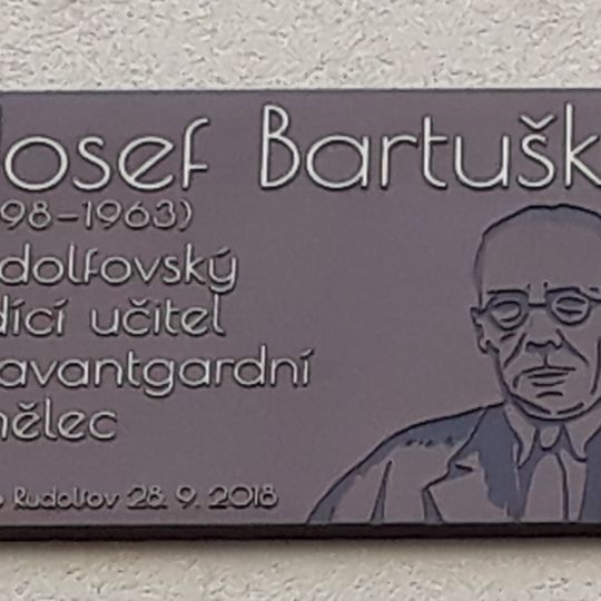 Pamětní deska Josefa Bartušky