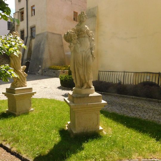 Alegorie Jara na dvoře radnice v Jihlavě