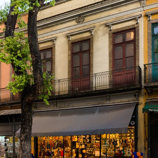 Building at Rua da Carioca, 9