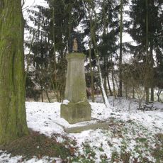 Kříž severně od Jivjan u vsi