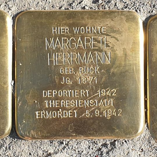 Stolperstein dedicated to Marie Valesca Asch