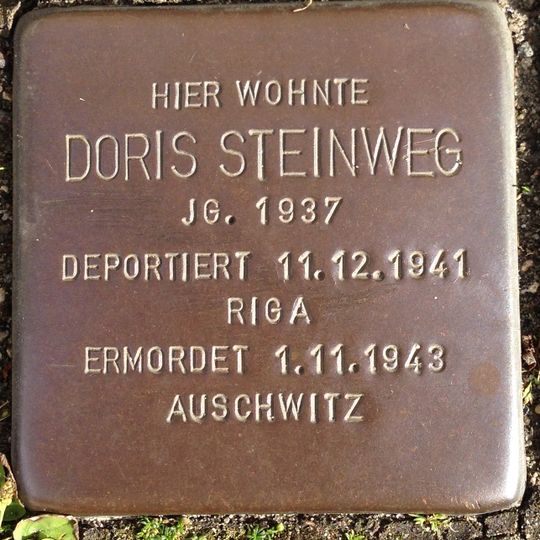 Stolperstein en memoria de Doris Steinweg