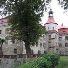 Domanice Palace