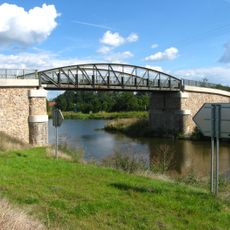 Bridge over the lateral canal in Chramostek
