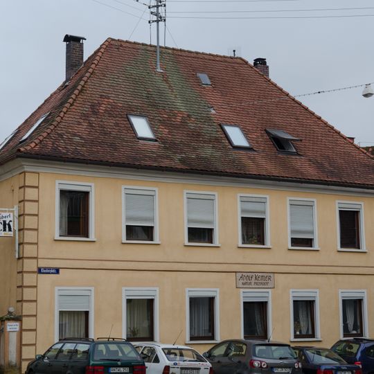 Wohn- und Geschäftshaus