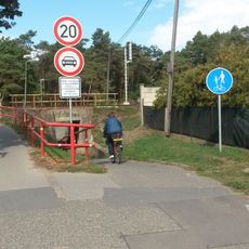 Podchod Ke Kolonii - Sportovní v Neratovicích-Mlékojedech