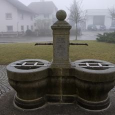 Brunnen