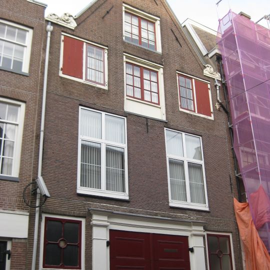 Koetshuis met puntgevel