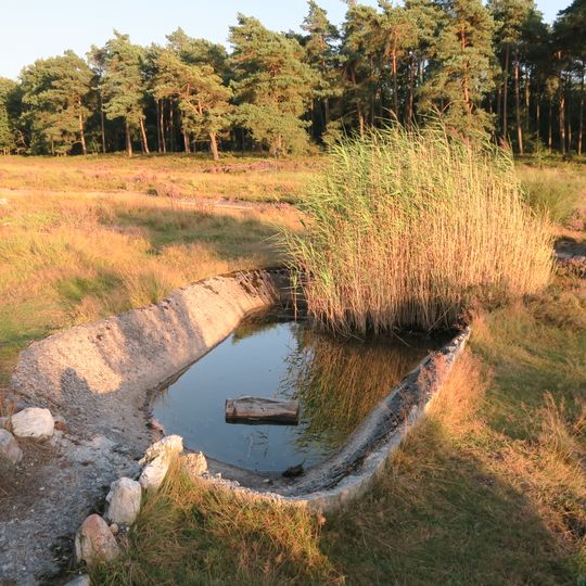 Diverse waterwerken bij landhuis Noorderheide
