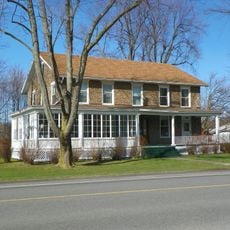 Walling Cobblestone Tavern