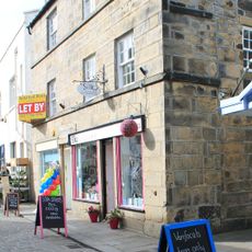 2 And 4, Market Place