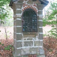 Kaplička u silnice ze Srního Potoka do Novin pod Ralskem