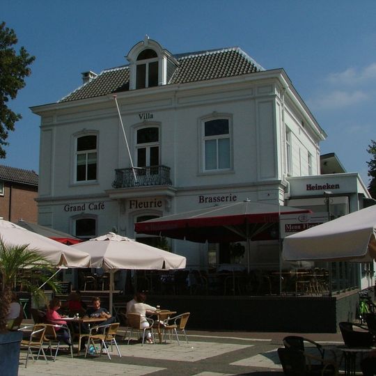 De Driesprong 11-11A, Rosmalen