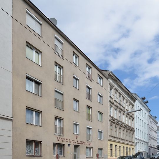Gemeindebau Braunhirschengasse 43
