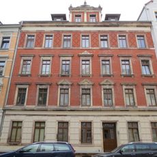 Mietshaus in geschlossener Bebauung Kanalstraße 35